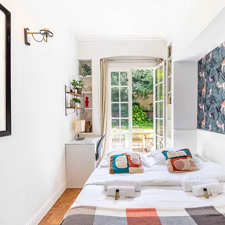 Grand & Classy With Private Garden, Des Ammonites Appartamento *