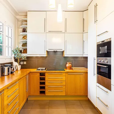 Appartamento Grand & Classy With Private Garden, Guy Art House Meudon
