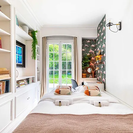 Appartamento Grand & Classy With Private Garden, Des Ammonites *